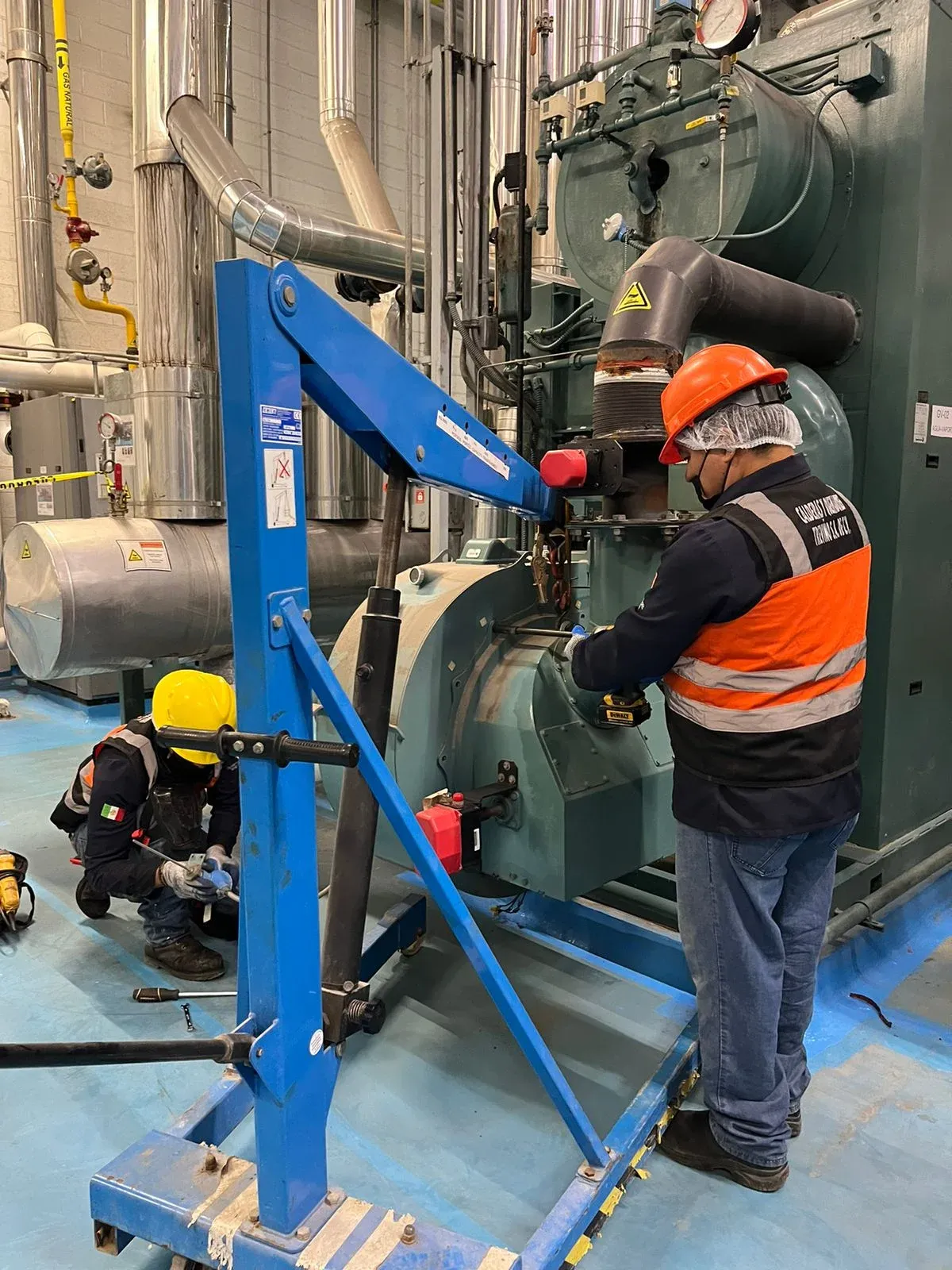 Contáctanos Calderas y quemadores CQT